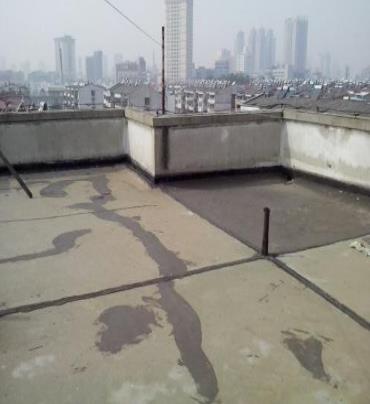 雄安漏水维修 楼顶漏水是什么原因，楼顶漏水维修方法是什么?